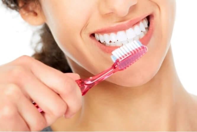 preprečevanje nastanka vnetih dlesni